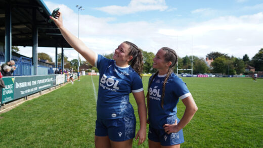 OS Annabel Roué Makes Sale Sharks Debut