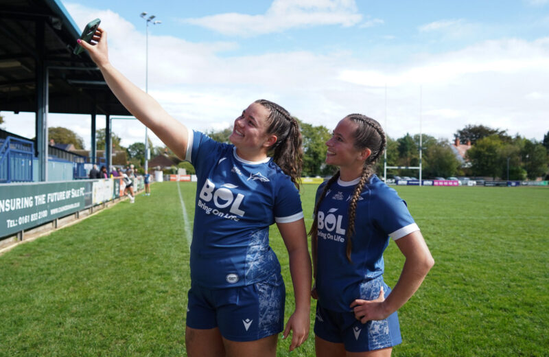 OS Annabel Roué Makes Sale Sharks Debut